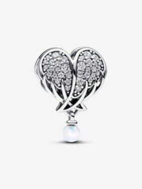 Sparkling Angel Wings & Heart Charm